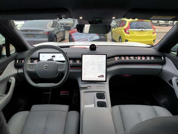 蔚来ES8 2024款 100kWh