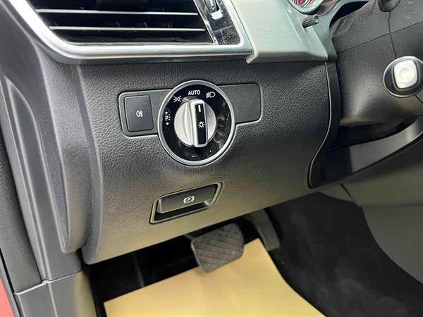 奔驰GLE轿跑 2017款 GLE 320 4MATIC 轿跑SUV