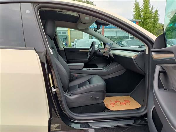 Model Y 2021款 标准续航后驱版