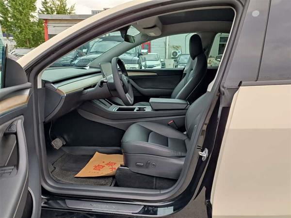Model Y 2021款 标准续航后驱版