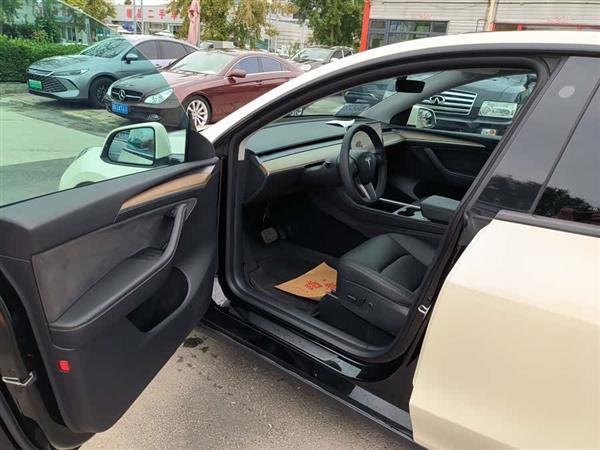 Model Y 2021款 标准续航后驱版
