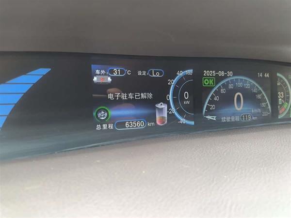 比亚迪e6 2016款 400 精英版