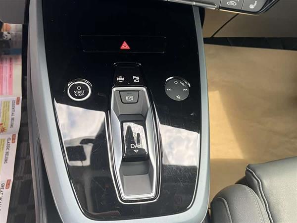 奥迪Q5 e-tron 2023款 40 e-tron 星耀型 锦衣套装
