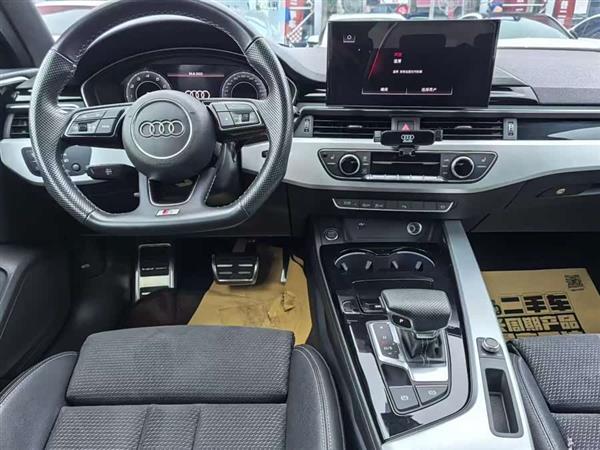 奥迪A4(进口) 2021款 Avant 先锋派 40 TFSI 时尚动感型