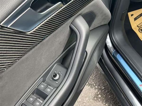 奥迪A4L 2022款 45 TFSI quattro 臻选动感型