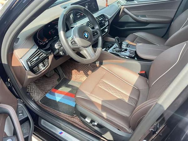宝马5系 2021款 530Li 领先型 M运动套装