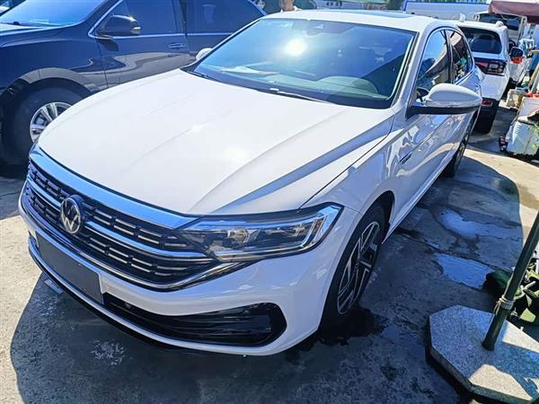 速腾 2025款 改款 300TSI DSG超越版