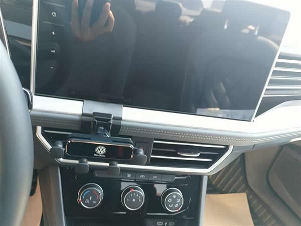 速腾 2025款 改款 300TSI DSG超越版