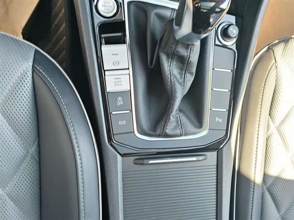 速腾 2025款 改款 300TSI DSG超越版