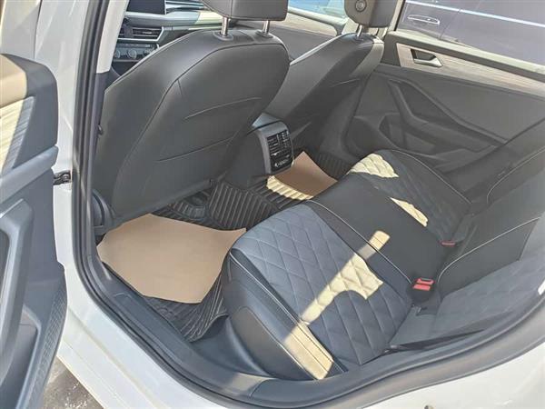 速腾 2025款 改款 300TSI DSG超越版