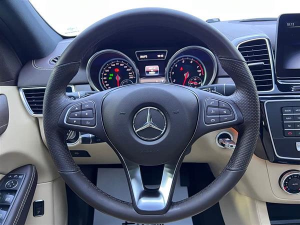 奔驰GLE 2018款 GLE 320 4MATIC 动感型臻藏版