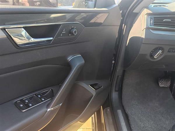 帕萨特 2017款 330TSI DSG御尊版