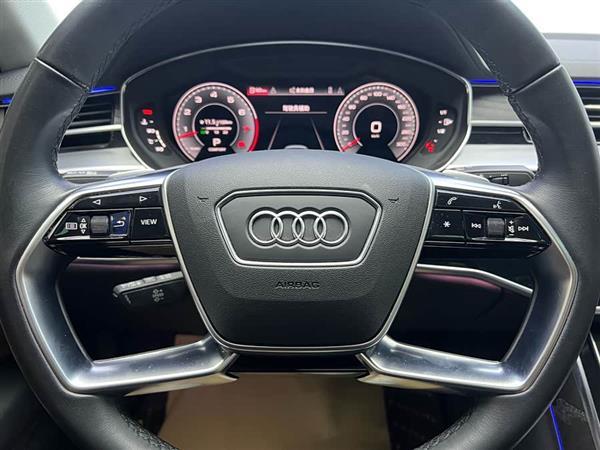 奥迪A8 2022款 A8L 50 TFSI quattro 舒适型典藏版