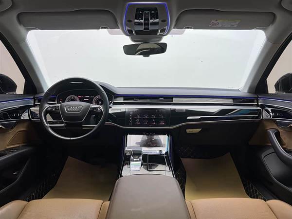 奥迪A8 2022款 A8L 50 TFSI quattro 舒适型典藏版