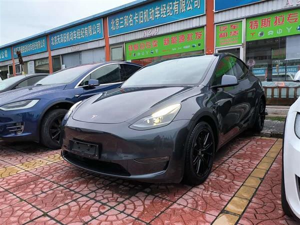 Model Y 2022款 长续航全轮驱动版