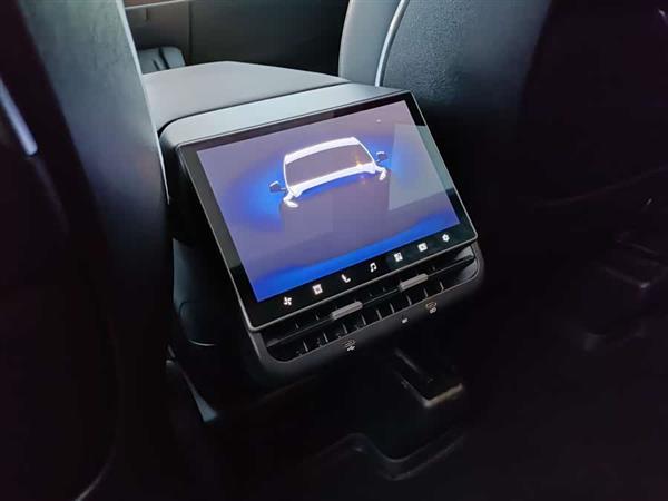 Model Y 2022款 长续航全轮驱动版