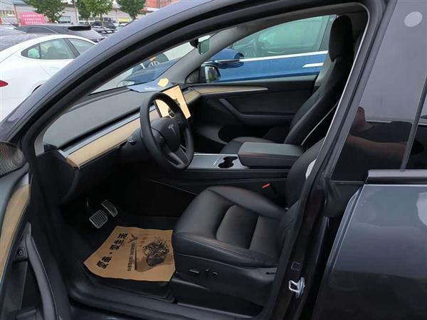 Model Y 2022款 长续航全轮驱动版