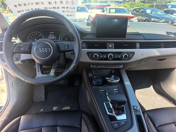 奥迪A4L 2017款 Plus 40 TFSI 进取型