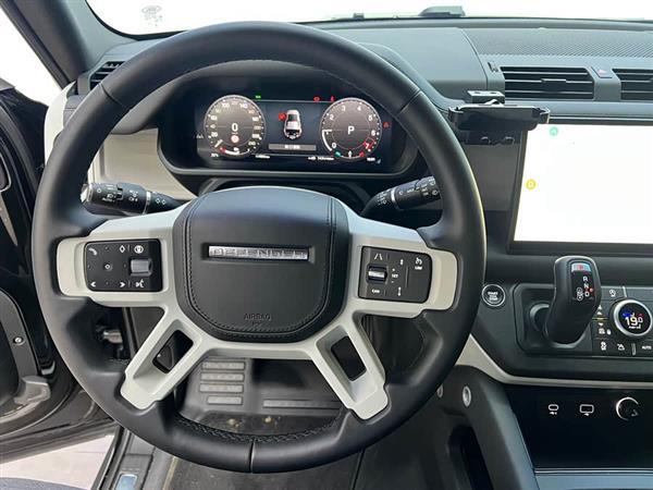 路虎卫士 2024款 110 3.0T P400 X-DYNAMIC HSE