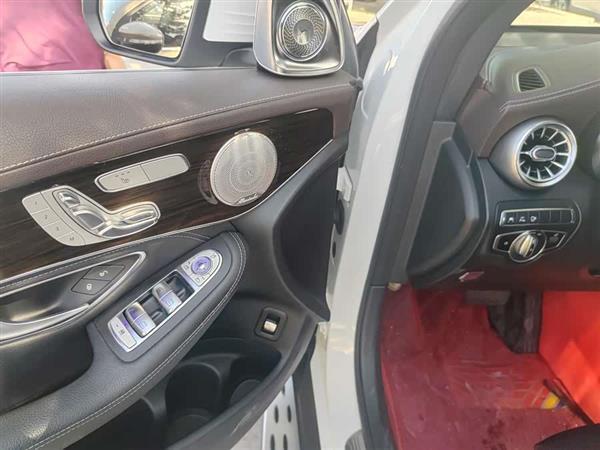 奔驰GLC 2019款 改款 GLC 260 L 4MATIC 豪华型