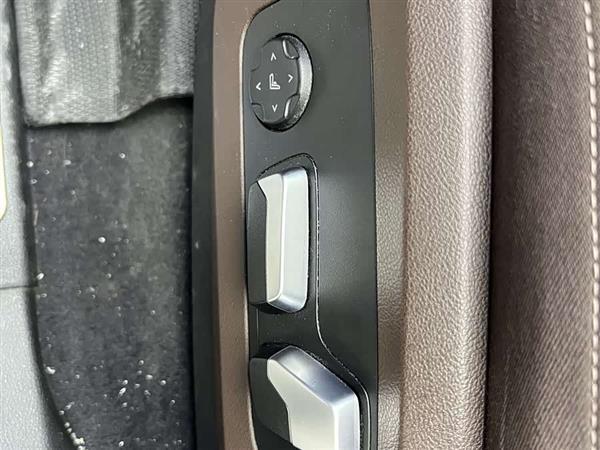 宝马X5 2022款 xDrive 30Li 尊享型M运动套装