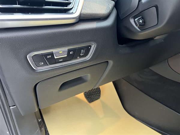 宝马X5 2022款 xDrive 30Li 尊享型M运动套装