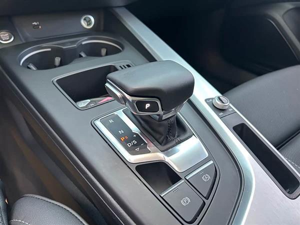 奥迪A4L 2020款 40 TFSI 时尚动感型