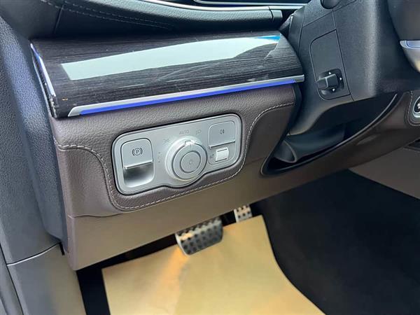 奔驰GLS 2022款 改款 GLS 450 4MATIC 时尚型