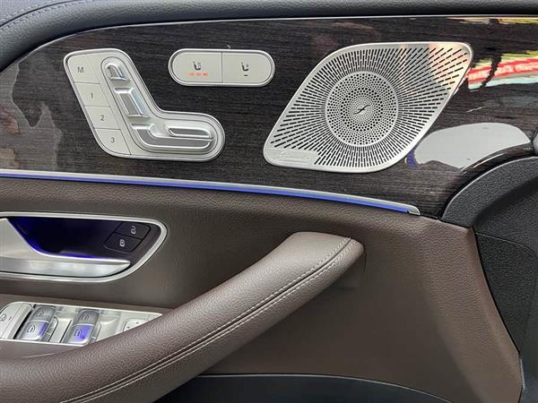 奔驰GLS 2022款 改款 GLS 450 4MATIC 时尚型