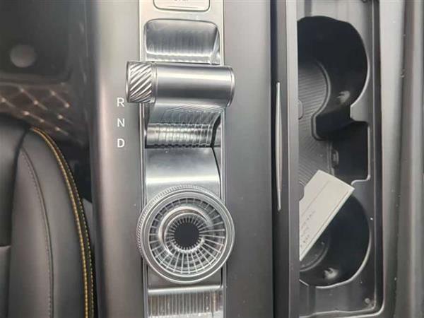 北京越野BJ30 2024款 1.5T 魔核电驱进阶版