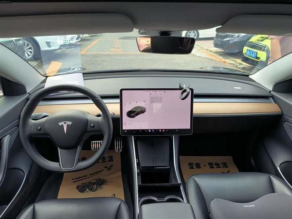 Model 3 2019款 标准续航后驱升级版