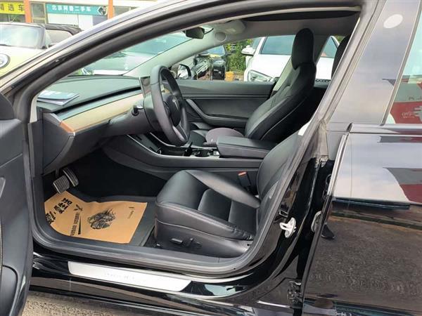 Model 3 2019款 标准续航后驱升级版