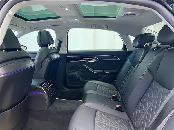 奥迪A8 2023款 A8L 50 TFSI quattro 臻选型