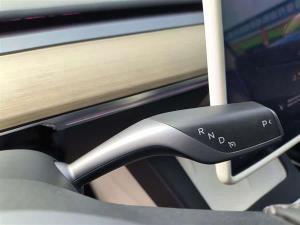 Model Y 2022款 改款 长续航全轮驱动版
