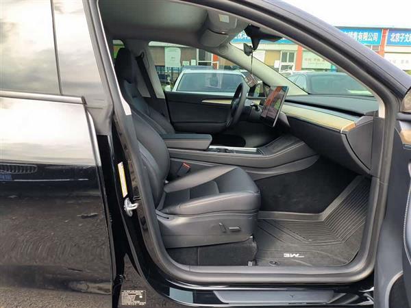 Model Y 2022款 改款 长续航全轮驱动版