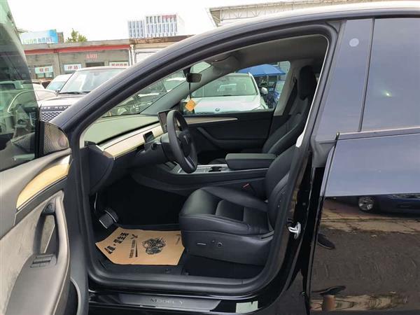 Model Y 2022款 改款 长续航全轮驱动版