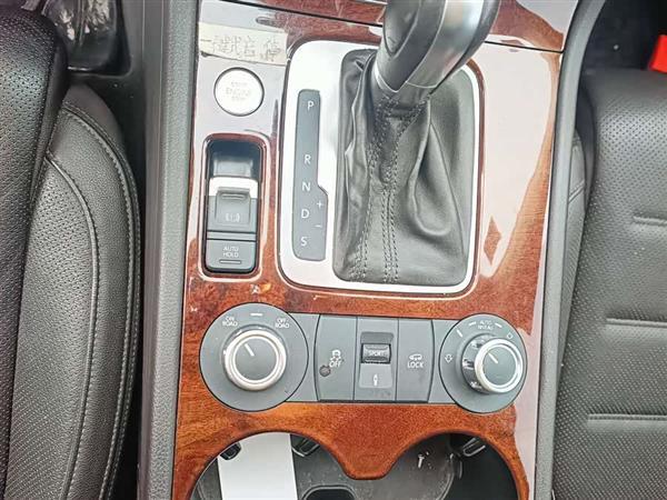 途锐 2011款 3.0TSI 豪华型