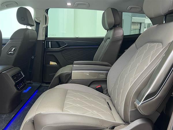 威然 2024款 380TSI 尊贵版