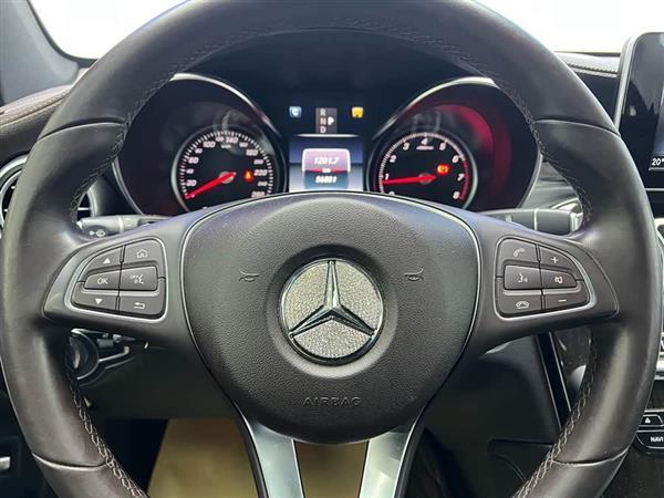 奔驰GLC 2019款 GLC 260 4MATIC 豪华型