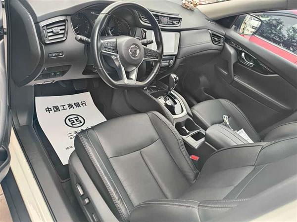 奇骏 2020款 2.0L XL ITS CVT 2WD智联舒适版