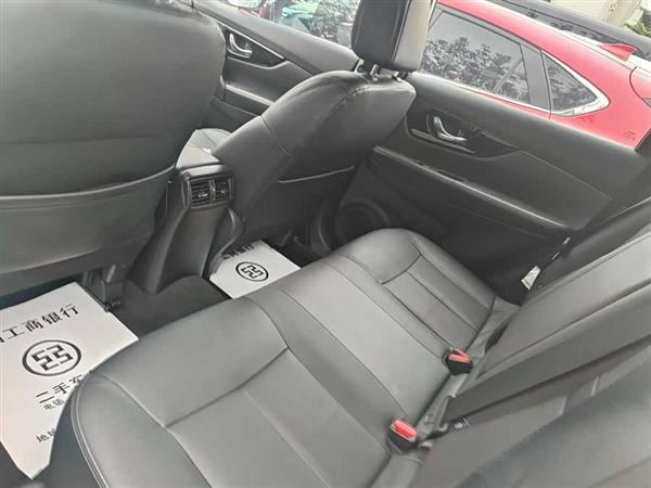 奇骏 2020款 2.0L XL ITS CVT 2WD智联舒适版