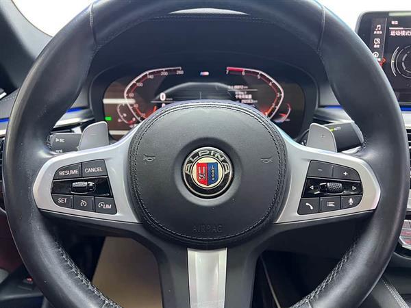 宝马5系 2022款 530Li xDrive M运动套装