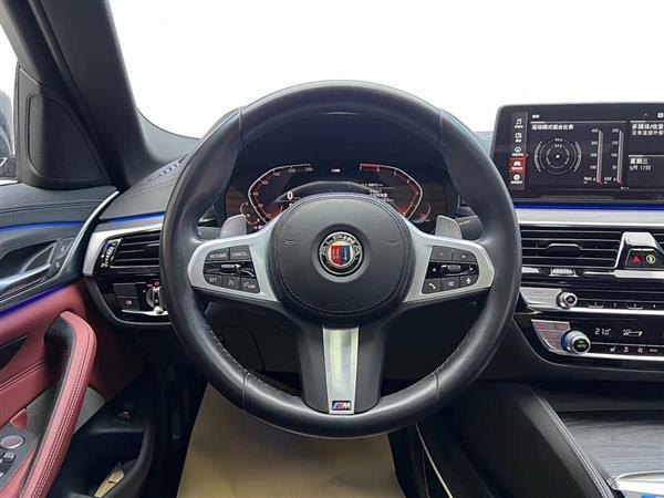 宝马5系 2022款 530Li xDrive M运动套装