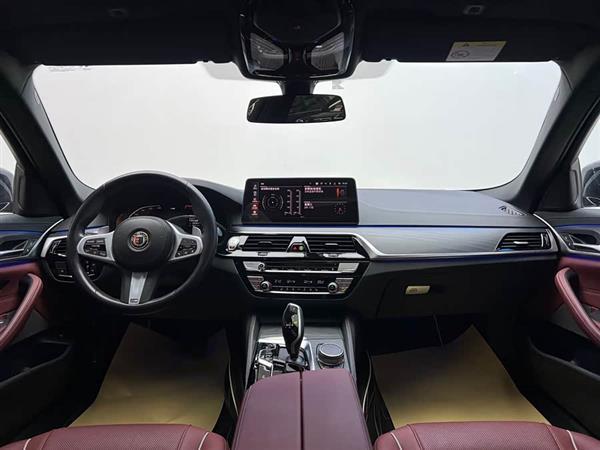 宝马5系 2022款 530Li xDrive M运动套装
