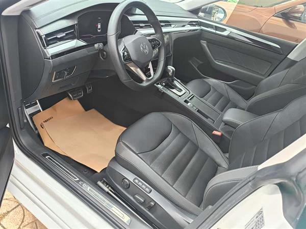 一汽-大众CC 2023款 380TSI 夺目版