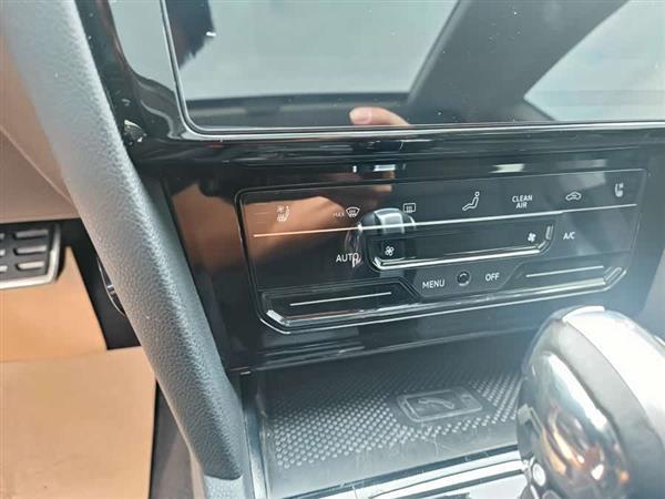 一汽-大众CC 2023款 380TSI 夺目版