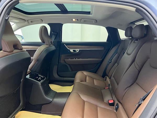 沃尔沃S90插电式混动 2020款 T8 E驱混动 智逸豪华版
