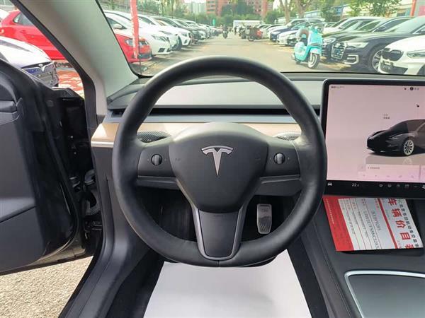 Model 3 2022款 后轮驱动版