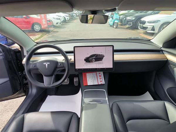 Model 3 2022款 后轮驱动版