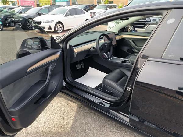 Model 3 2022款 后轮驱动版